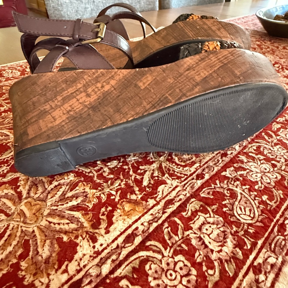 Brown and Orange Woven Sandals - Picture 5 of 9